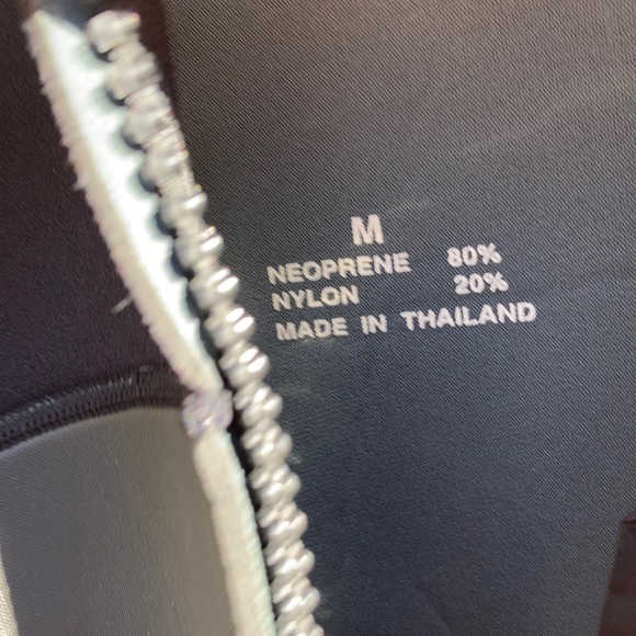 Sorento 3x2mm Shorty Wetsuit Mens medium - Picture 6 of 6